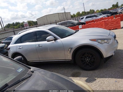 INFINITI QX70