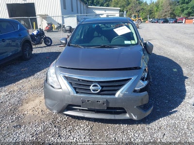 NISSAN VERSA
