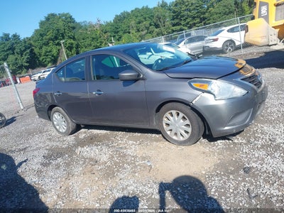 NISSAN VERSA