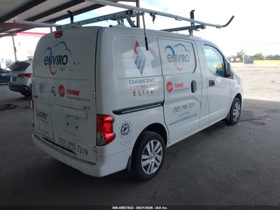 NISSAN NV200