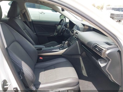 LEXUS IS 300