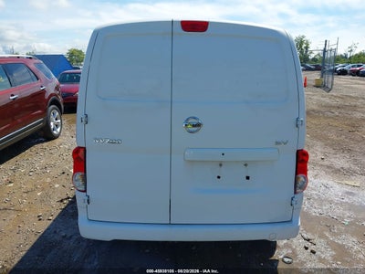 NISSAN NV200