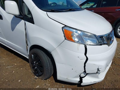 NISSAN NV200