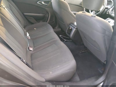 CHRYSLER 200