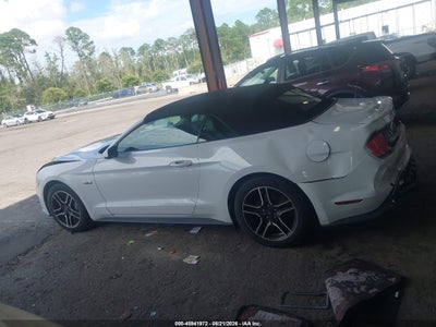 FORD MUSTANG
