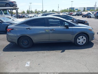 NISSAN VERSA