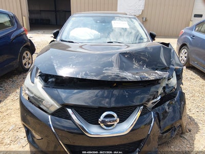 NISSAN MAXIMA