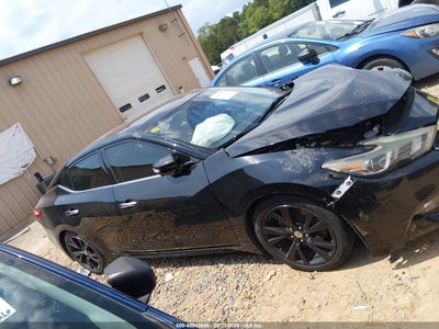 NISSAN MAXIMA