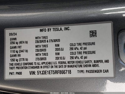 TESLA MODEL 3