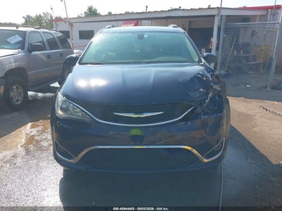 CHRYSLER PACIFICA