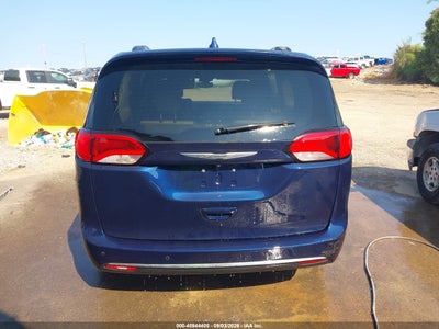 CHRYSLER PACIFICA