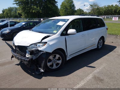 TOYOTA SIENNA
