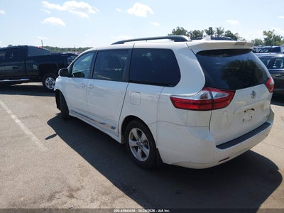 TOYOTA SIENNA