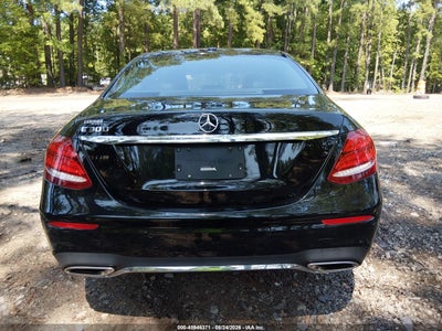 MERCEDES-BENZ E 300