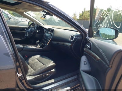 NISSAN MAXIMA