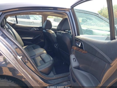 NISSAN MAXIMA