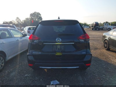 2017 NISSAN ROGUE 16