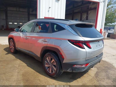 HYUNDAI TUCSON HYBRID