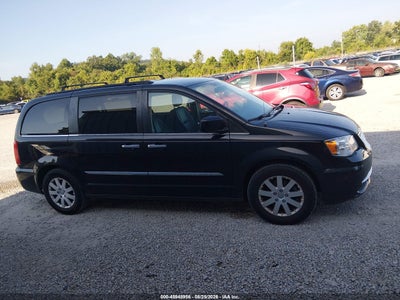 CHRYSLER TOWN & COUNTRY