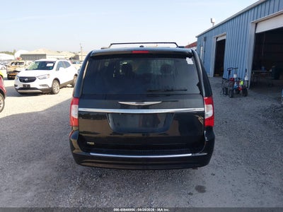 CHRYSLER TOWN & COUNTRY
