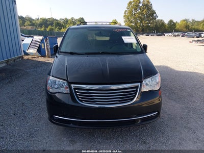CHRYSLER TOWN & COUNTRY