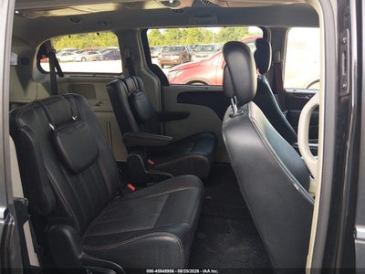 CHRYSLER TOWN & COUNTRY