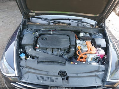 HYUNDAI SONATA HYBRID