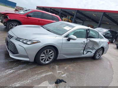 TOYOTA AVALON
