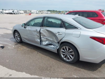 TOYOTA AVALON