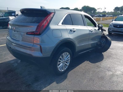 CADILLAC XT4