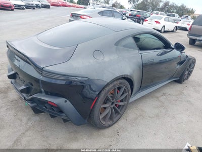ASTON MARTIN VANTAGE
