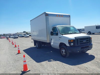 2013 Ford E-450 Cutaway