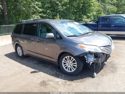 2016 Toyota Sienna
