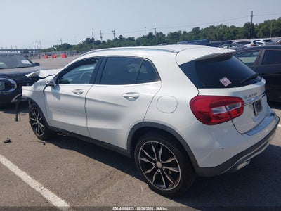 MERCEDES-BENZ GLA 250