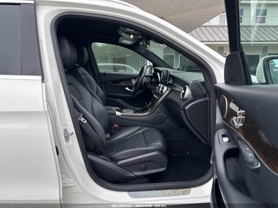 2020 MERCEDES-BENZ GLC 300 5