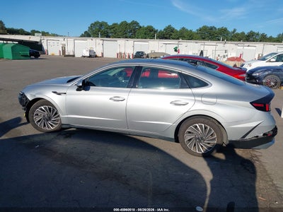 HYUNDAI SONATA HYBRID