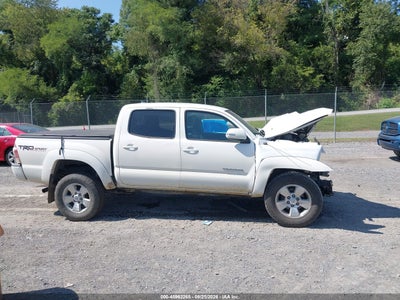 TOYOTA TACOMA