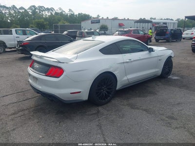 FORD MUSTANG