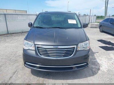CHRYSLER TOWN & COUNTRY