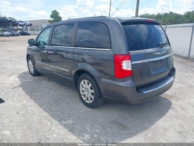 CHRYSLER TOWN & COUNTRY