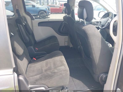 CHRYSLER TOWN & COUNTRY