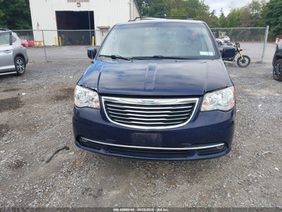 CHRYSLER TOWN & COUNTRY
