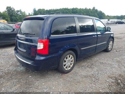 CHRYSLER TOWN & COUNTRY
