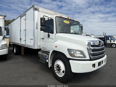 2017 Hino 338 Box Truck