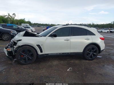 INFINITI QX70