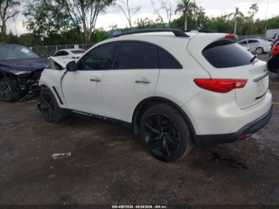 INFINITI QX70