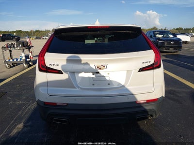CADILLAC XT4