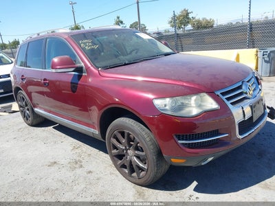 2008 Volkswagen Touareg 2