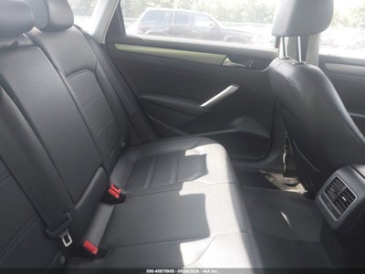 2014 VOLKSWAGEN PASSAT 8