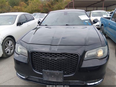 CHRYSLER 300